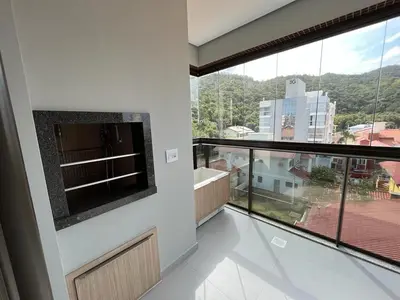 A planta de Cód 90 · Apartamento a poucos passo do mar
