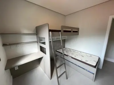 A planta de Cód 90 · Apartamento a poucos passo do mar