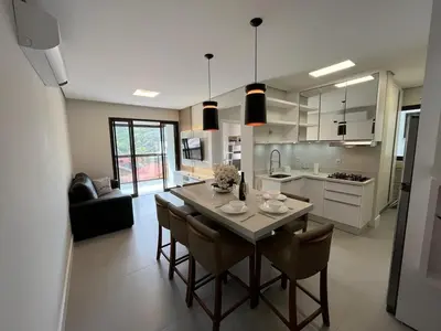 A planta de Cód 90 · Apartamento a poucos passo do mar
