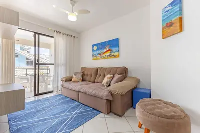 A planta de Excelente Apartamento em Bombas - 3 dormitórios