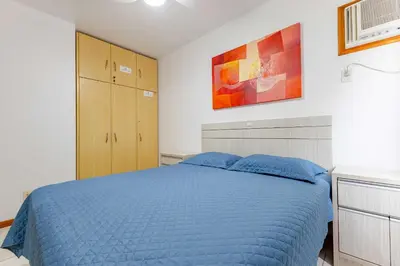A planta de Excelente Apartamento em Bombas - 3 dormitórios