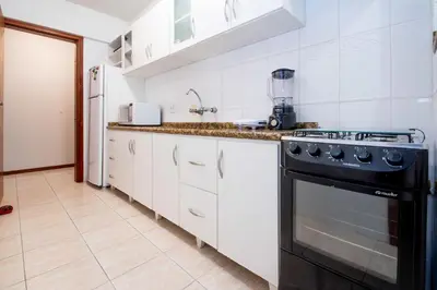 A cozinha ou kitchenette de Apto Rústico com Vista Lateral do Mar KZ7271
