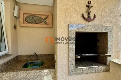 A planta de Lindo apartamento praia Bombas