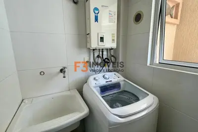 A planta de Lindo apartamento praia Bombas