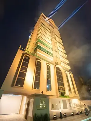 O edifício onde o apartamento está situado