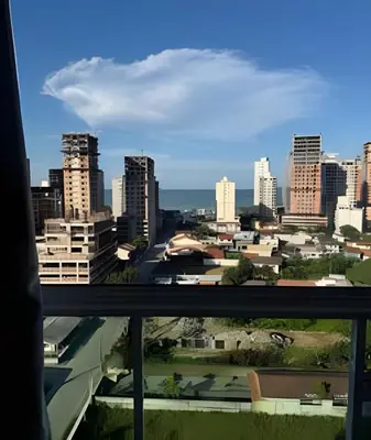 Uma vista geral de Porto Belo ou a vista da cidade a partir do apartamento