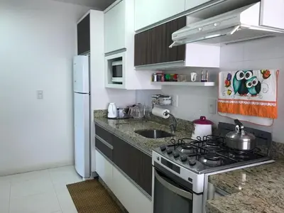 A cozinha ou kitchenette de Cód 113 - Apartamento vista para o mar