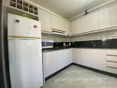 A planta de B149 - Ampla casa no centro de Bombinhas - SC