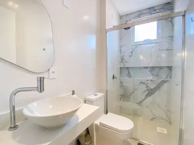 A planta de Ap novo luxo 3 suits 100mt da Praia da Palmas - 0111