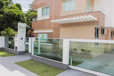 A planta de Apartamento de 2 Quartos na Praia de Palmas - 0117