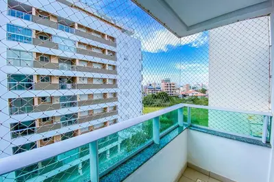 A planta de Amplo apartamento com 2 suítes na praia - 0118