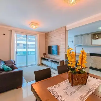 Amplo apartamento com 2 suítes na praia - 0118