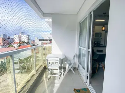Uma varanda ou terraço em Lindo apto á 150 metros da praia de Palmas - 0125
