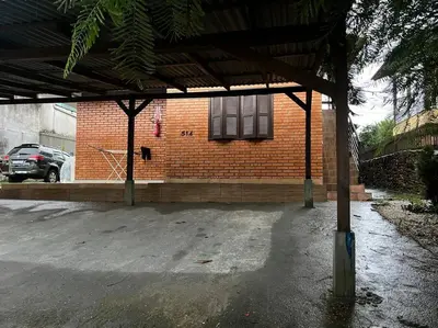 O edifício onde o apartamento está situado