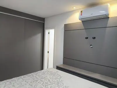 A planta de Apartamento alto padrão de 2 quartos com vista mar em itapema