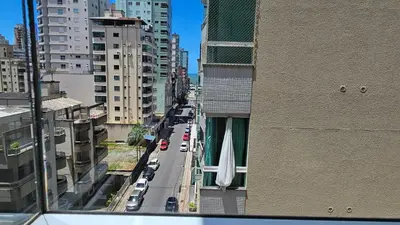A planta de Apto Meia Praia Itapema SC com banheira,churrasqueira,garagem