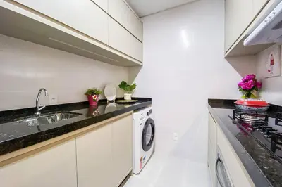 A planta de Apto Espaçoso com 2 Quartos, sendo 1 suíte -0145