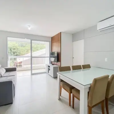 Apto amplo de 3 dormitórios próximo da praia -0222