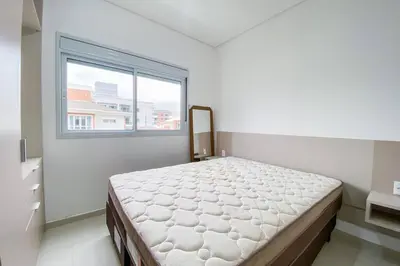 A planta de Apto Charmoso com 2 Quartos sendo uma Suíte - 0150