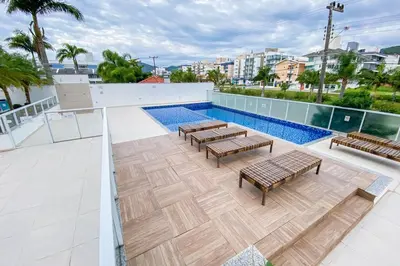 A piscina em ou perto de Amplo Apto de 3 Dor a 300m da praia de Palmas! 0324