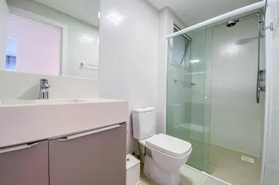 Uma casa de banho em Amplo Apto de 3 Dor a 300m da praia de Palmas! 0324