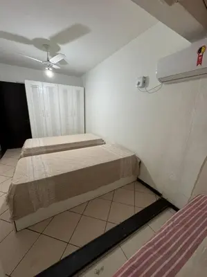 A planta de Apto 150m da praia de Bombas