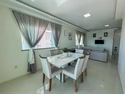 Uma televisão e/ou sistema de entretenimento em Vista Linda! Oceano à Sua Porta!