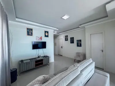 Uma televisão e/ou sistema de entretenimento em Vista Linda! Oceano à Sua Porta!