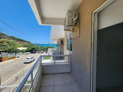 A planta de Triplex Vista Praia 4 Ilhas, até 6 pessoas, 3 quartos, Banheira com Hidro