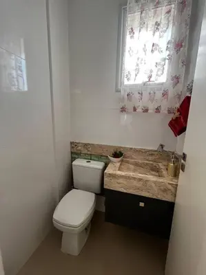 Uma casa de banho em Duplex em Canto Grande