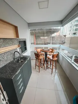 A cozinha ou kitchenette de Apartamento 270m da praia