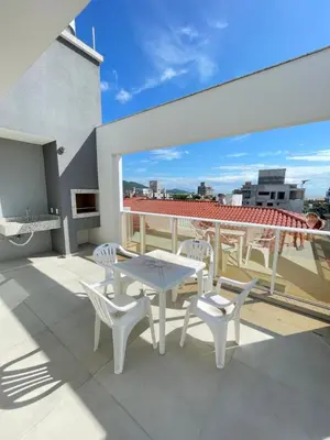 Uma varanda ou terraço em Linda Cobertura Duplex 3 suítes 150 metros do mar