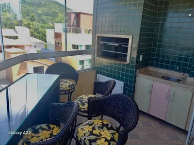 A cozinha ou kitchenette de Apê de frente para o mar, a 1 min da praia!