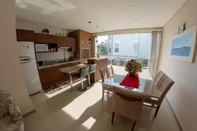 A cozinha ou kitchenette de Apartamento com Piscina