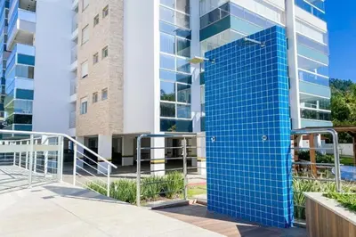 O edifício onde o apartamento está situado