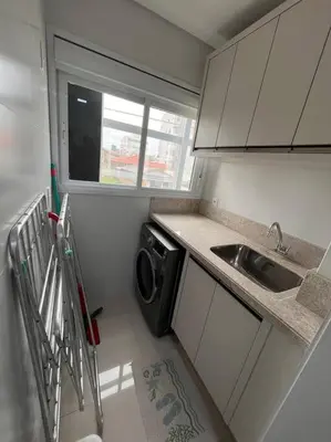 A cozinha ou kitchenette de Apartamento a 200m do mar!