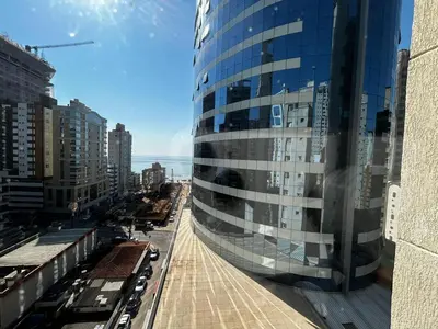 O edifício onde o apartamento está situado