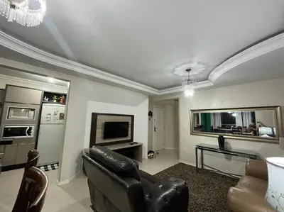 A cozinha ou kitchenette de Apartamento Meia Praia - Quadra Mar 3 suítes