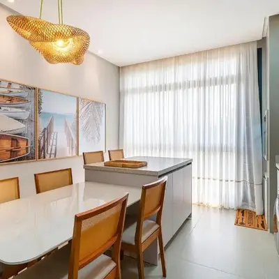 Apartamento com 02 suítes | 30m da praia