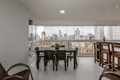 A planta de 200 metros do mar, Apartamento 3 suítes para Famílias, Itapema Meia Praia