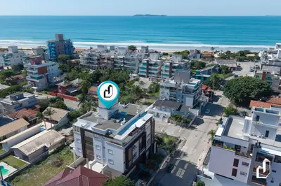 Uma vista do mar geral ou uma vista do mar a partir do apartamento