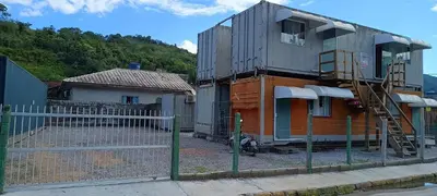 O edifício onde o apartamento está situado