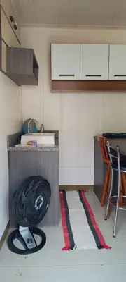 A cozinha ou kitchenette de Kitnet Container 4