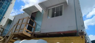 O edifício onde o apartamento está situado