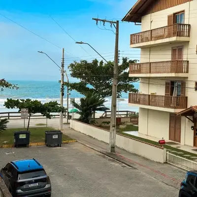 PÉ NA AREIA 30 passos do mar Apto 102