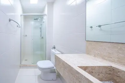 Uma casa de banho em Residencial Puntablu