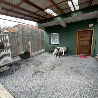 Casa na praia de bombas
