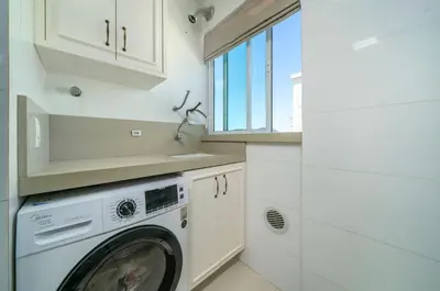 A planta de Cobertura duplex 3 suítes em Bombas