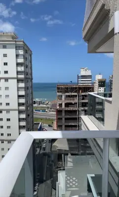 Uma vista do mar geral ou uma vista do mar a partir do apartamento