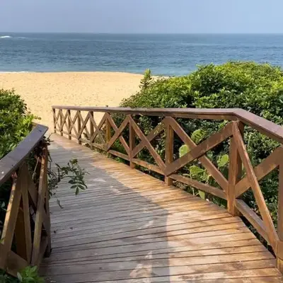 Incrível Chalé no Estaleiro à Beira Mar em Condomínio